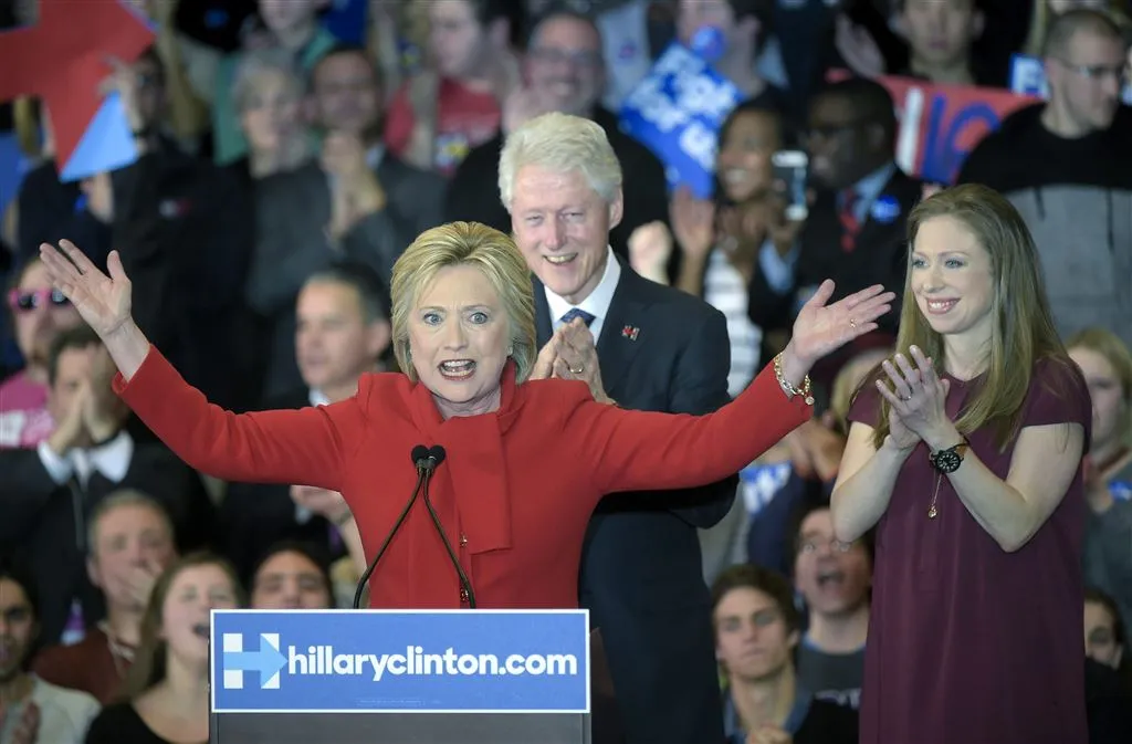 clinton wint voorverkiezing democraten iowa1454403377