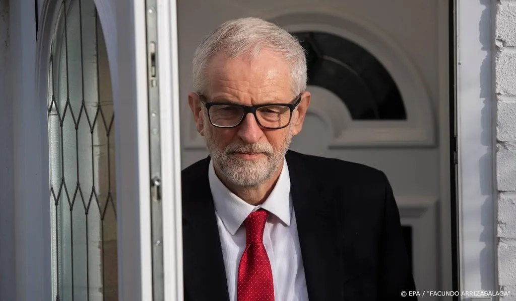 corbyn maakt excuus aan labour kiezers1576375210