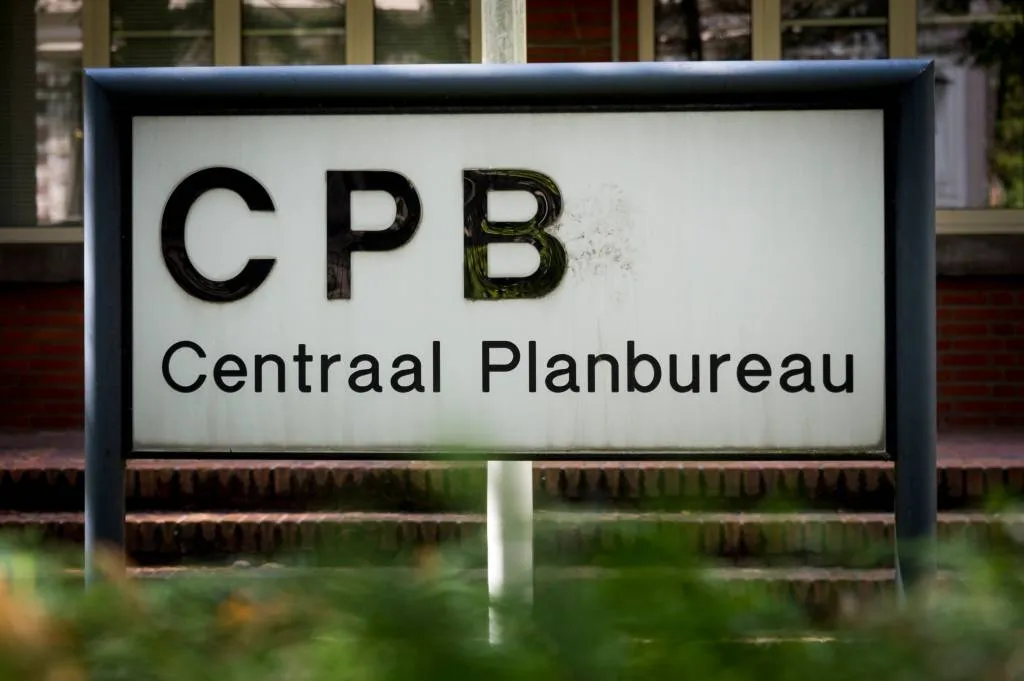 cpb iets positiever over economische groei1537279698