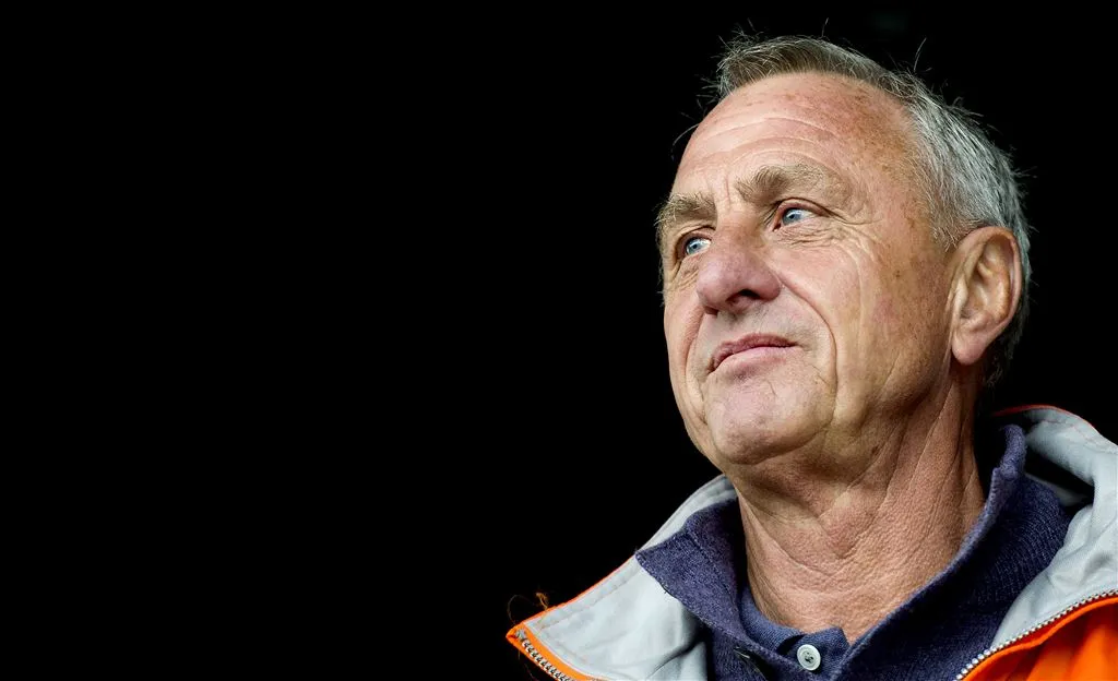 cruijff verliest zijn laatste wedstrijd1458825130