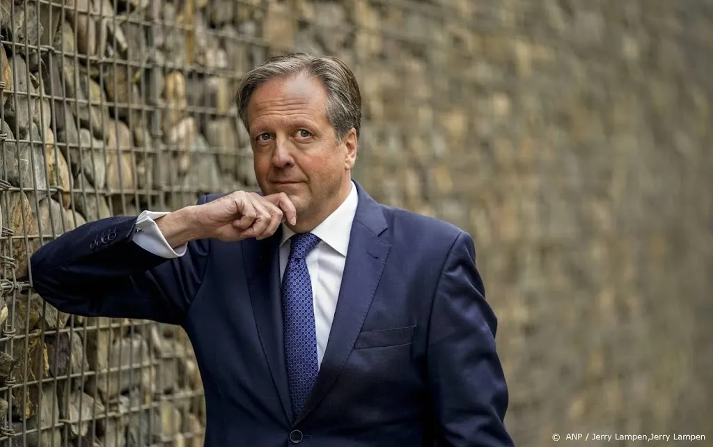 de achterkant van het gelijk keert terug met alexander pechtold1615307054