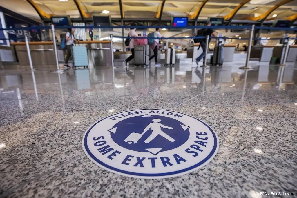 delta air lines laat ongevaccineerd personeel 200 dollar betalen1629907696