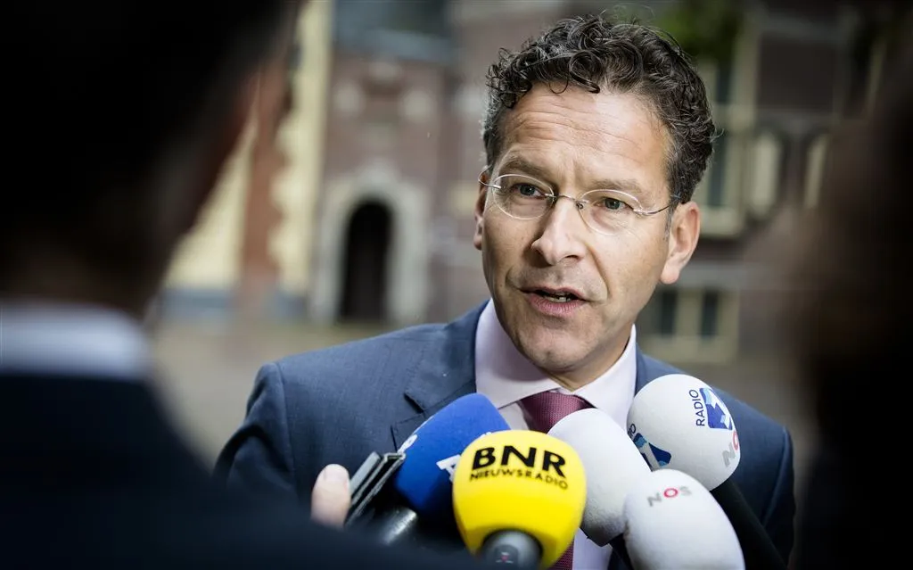 dijsselbloem we houden grieken aan afspraak1441186365