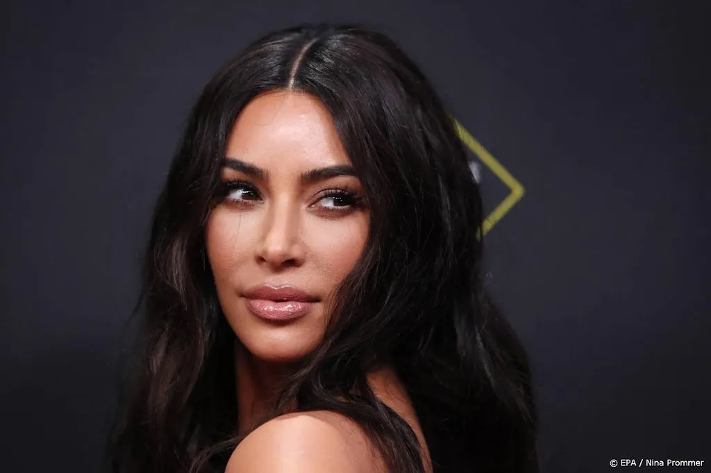 dochter 8 lacht kim kardashian uit om stem op instagram1631150245