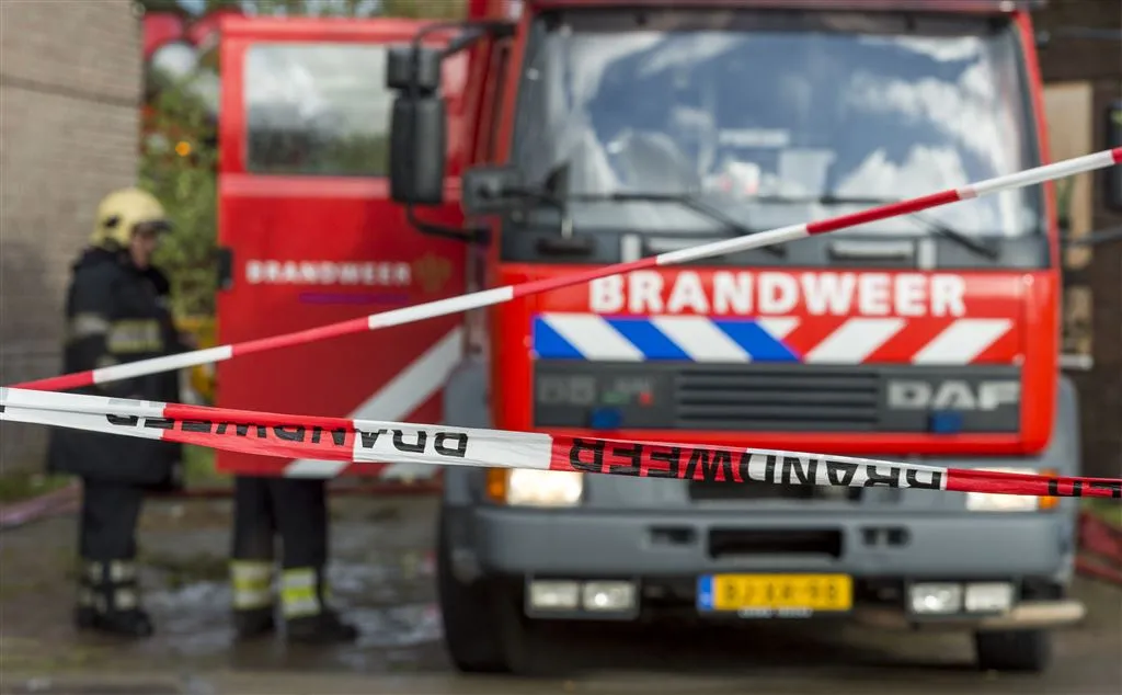 dode en gewonden bij brand in den haag1437445446