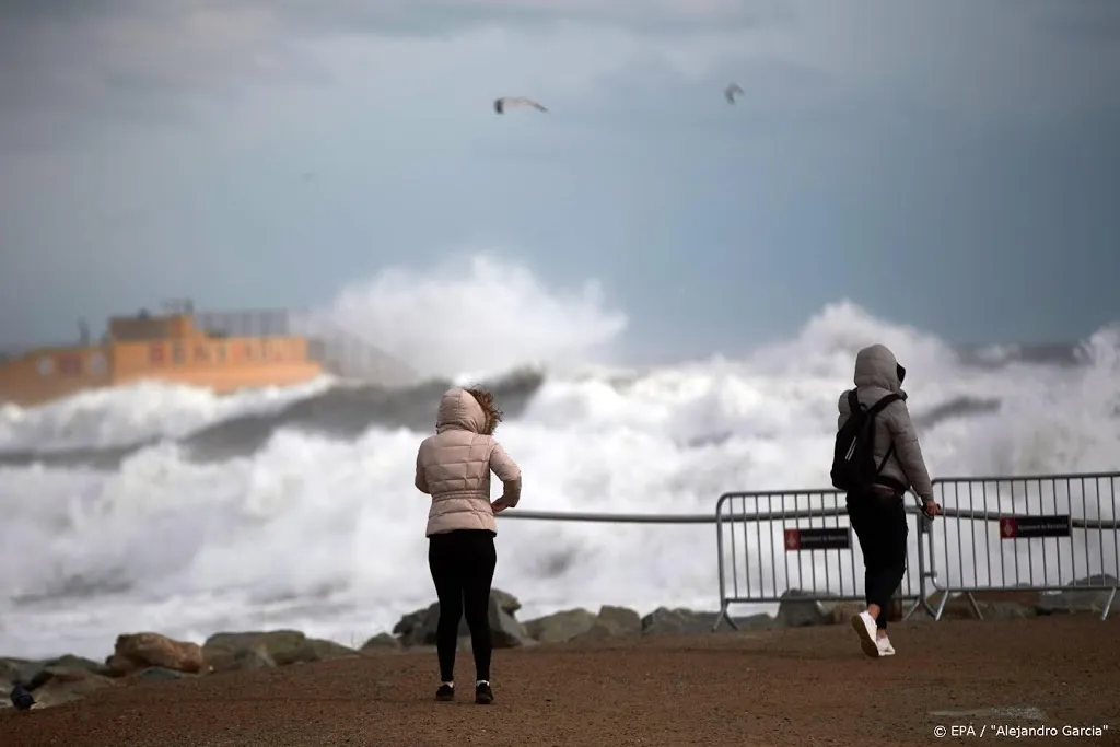 doden door noodweer in spanje op veel plekken overlast1579537925