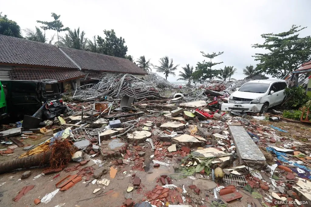 dodental indonesie na tsunami loopt op tot 2801545621382