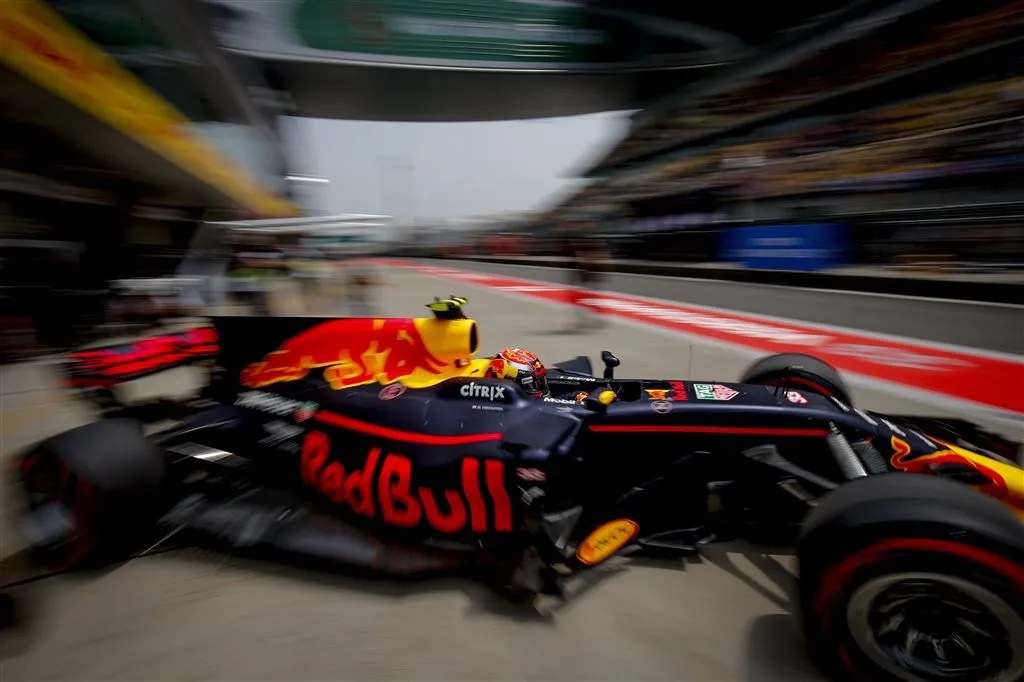 dramatische kwalificatie verstappen in china1491640085