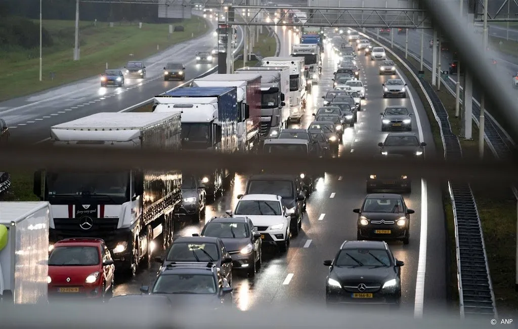 drukste ochtendspits van 2023 door onder meer regen en ongevallen1678177110