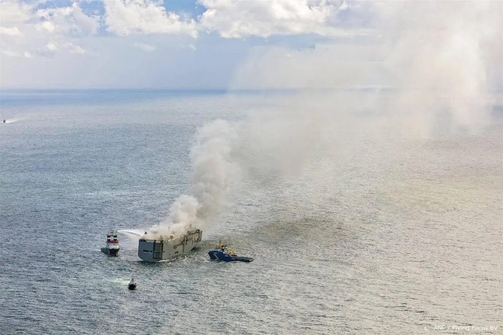 econoom vrachtverlies uitgebrand schip meer dan 300 miljoen euro1691056369