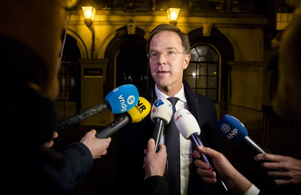 eerste kamer wil uitleg over dubbele ministers1508913856