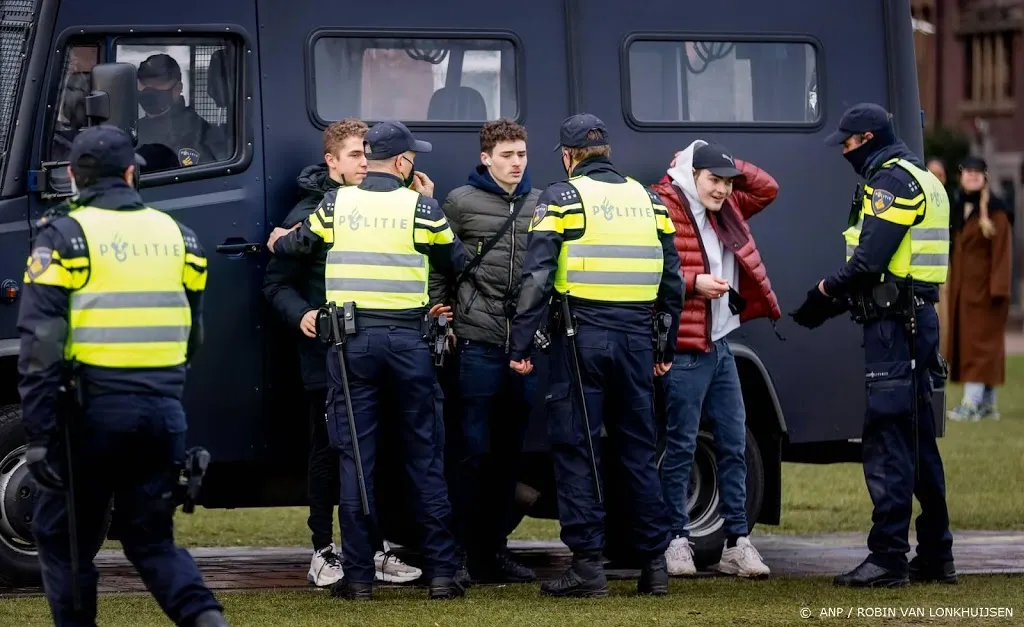 eerste verdachte museumpleinrellen voor snelrechter1611722180