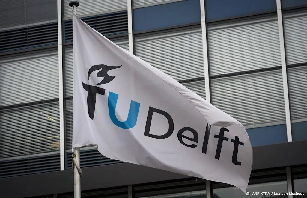elektrische raceauto van studenten laadt zo snel als een tankbeurt1689222544