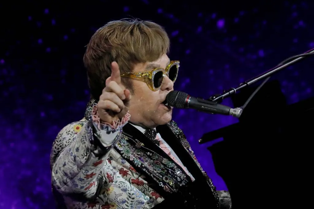 elton john treedt zaterdag op bij huwelijk1526519051