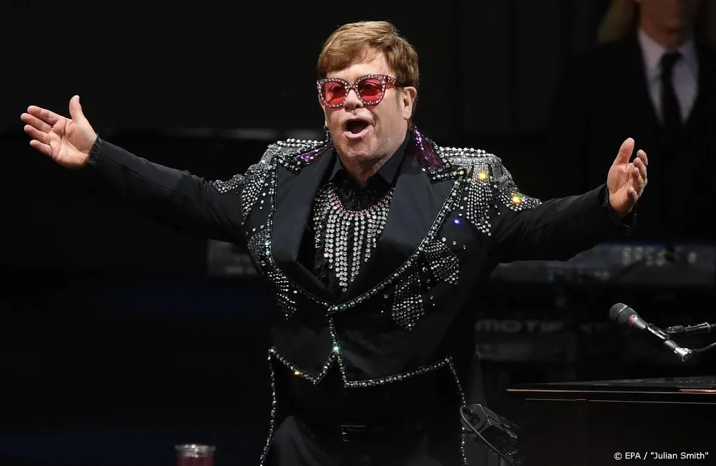 elton john wist van megxit voor de koningin1578885377