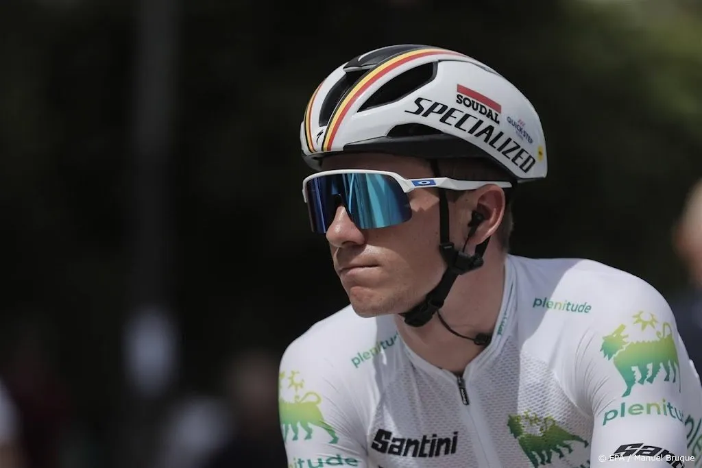 evenepoel gaat ondanks twijfels en tranen door in vuelta1694258681