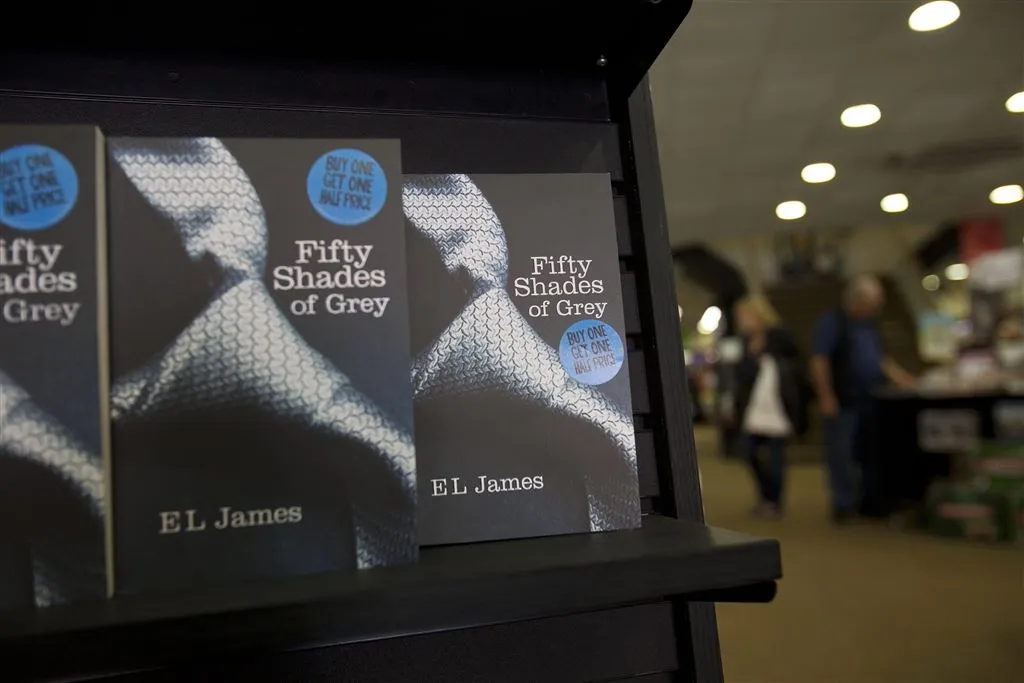 fans giechelen en gapen tijdens fifty shades1423704032