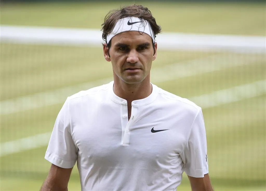 federer verlaat wimbledon met opgeheven hoofd1436724728