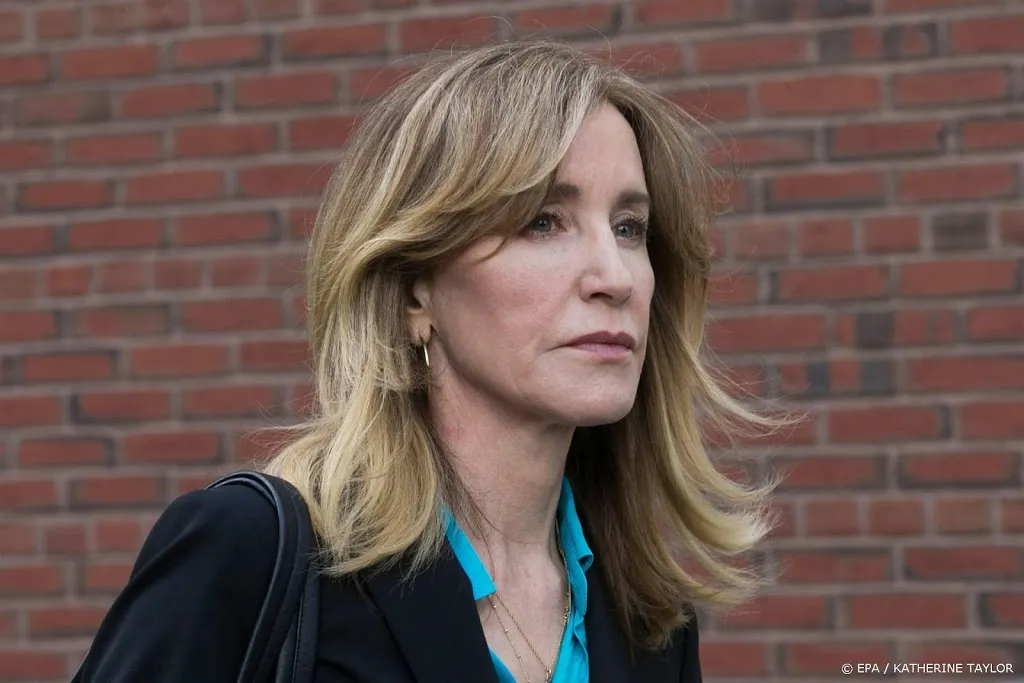 felicity huffman dag eerder uit gevangenis1571279289