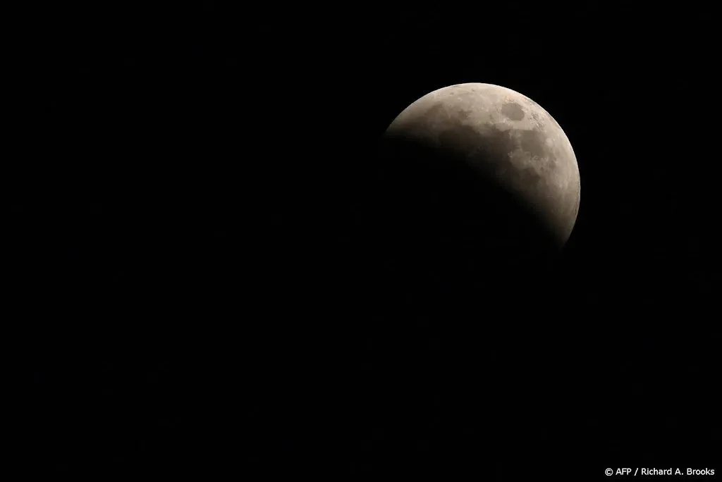 gedeeltelijke maansverduistering eind oktober1697958599