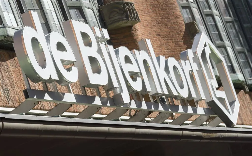 geen jeugdlonen meer bij de bijenkorf1445858650