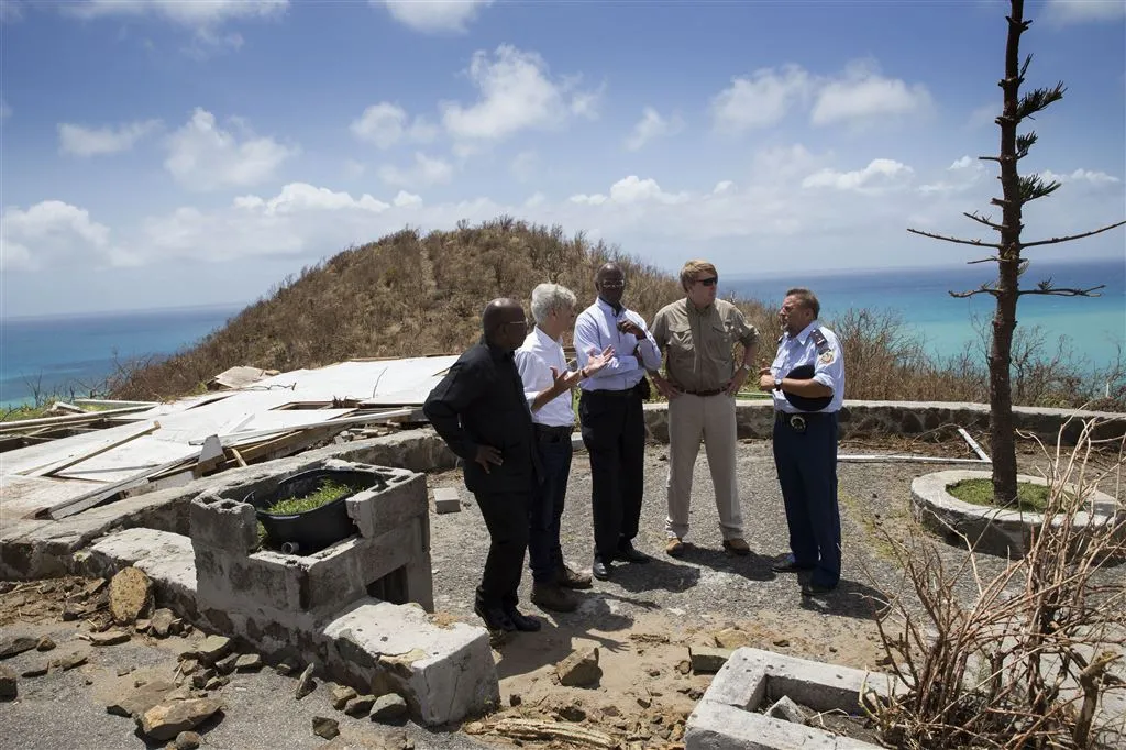 geen oplossing politieke crisis sint maarten1509588004