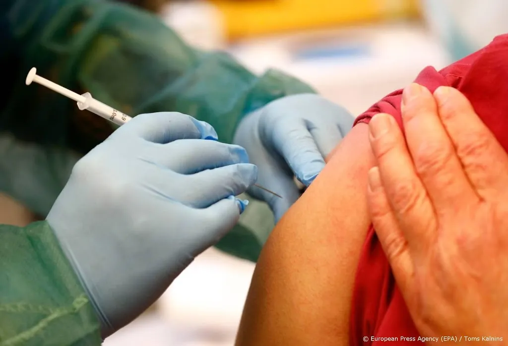 gehele europese unie vaccineert tegen corona behalve nederland1609211049