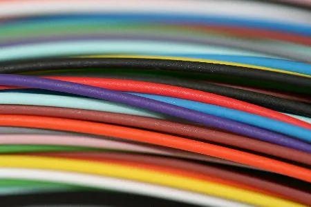 gekleurde kabels