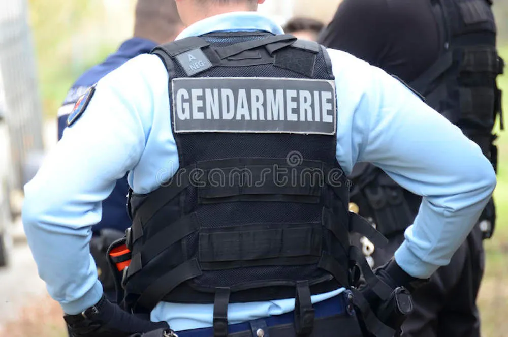 gendarme franse politieagent 83614355