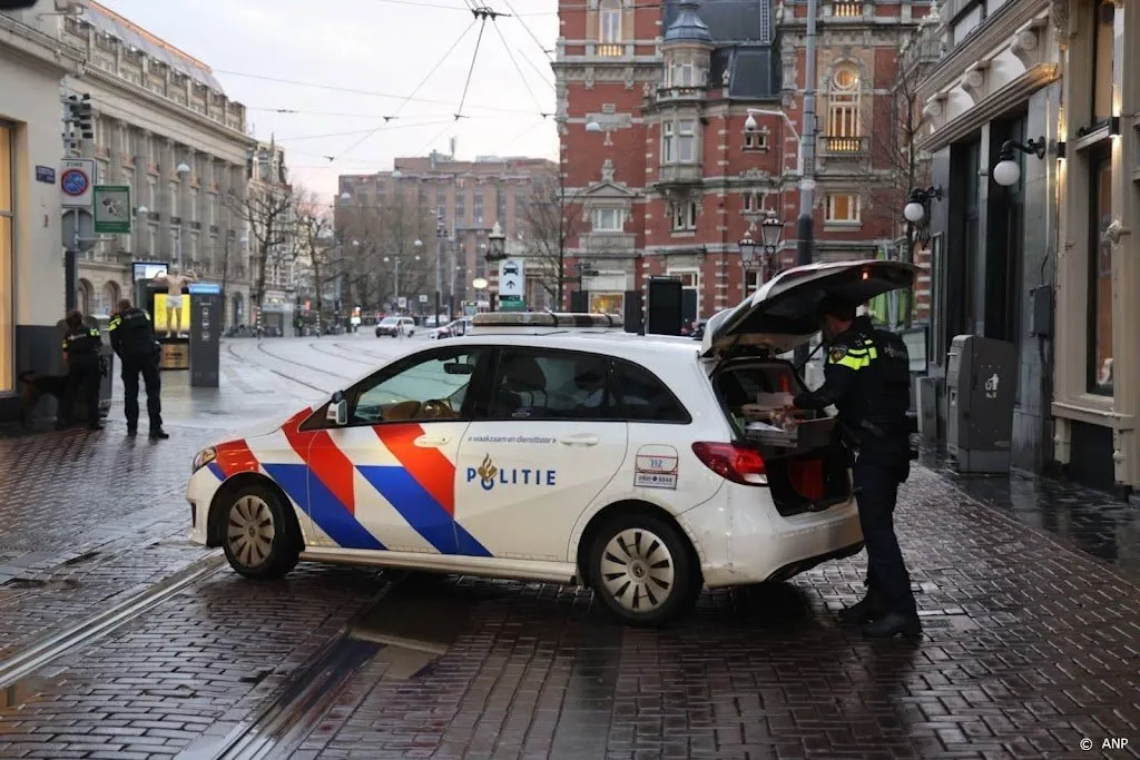 gijzeling in apple store leidseplein politie massaal aanwezig1645555557