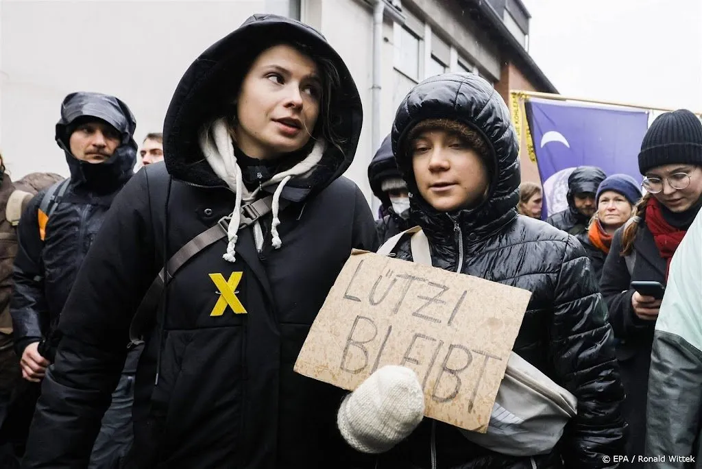 greta thunberg weggevoerd door politie in lutzerath1673829152