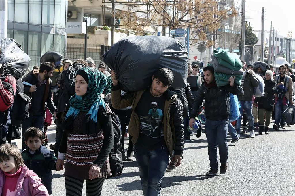 griekenland slaat alarm om vluchtelingen1456663695
