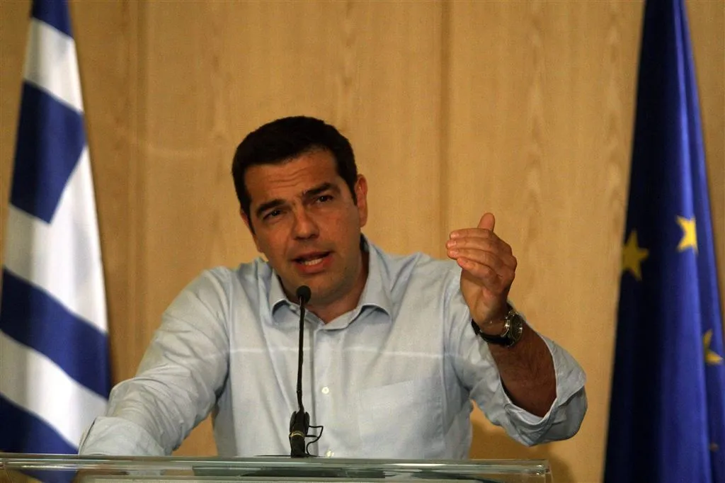 griekse premier tsipras bevestigt ontslag1440093854