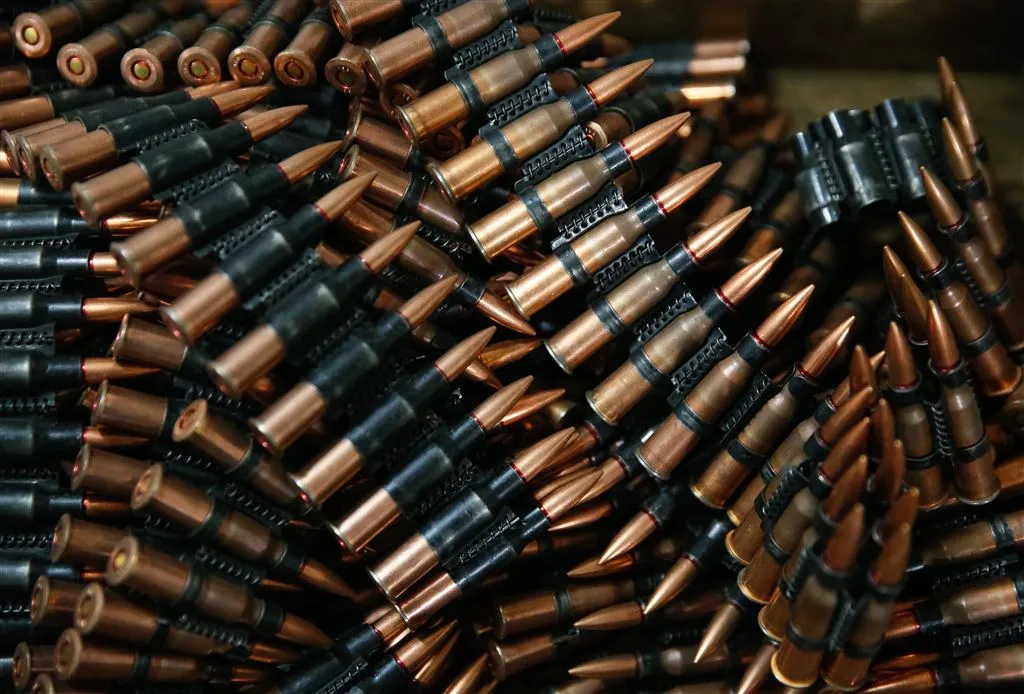 grootste munitiedepot van oekraine brandt1490259608