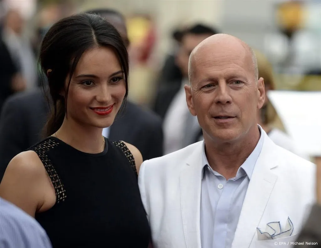 het gaat niet goed met vrouw bruce willis wegens zijn dementie1692085051