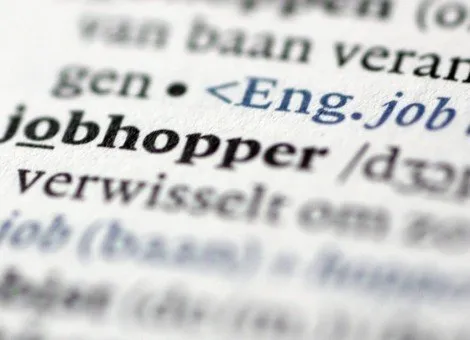 het woord jobhopper in het woordenboek van van dale vertalers verdienen wereldwijd ook in de crisis goed 470x340