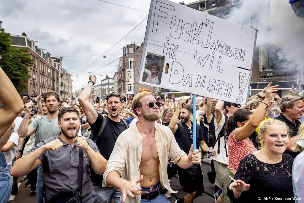 idt ontzettend blij met 100 000 demonstranten voor evenementen1629563532