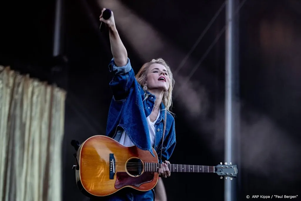 ilse delange weer tweede op songfestival1589669561