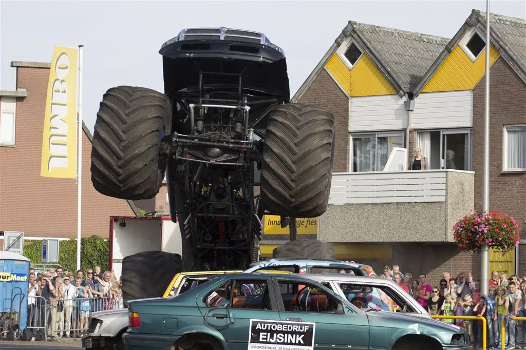 in 2013 meer eisen aan stunts in haaksbergen1413283932