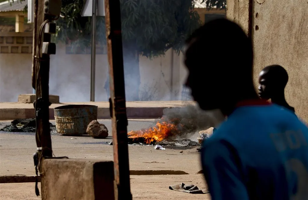 in hotel bamako worden 170 mensen gegijzeld1448011690