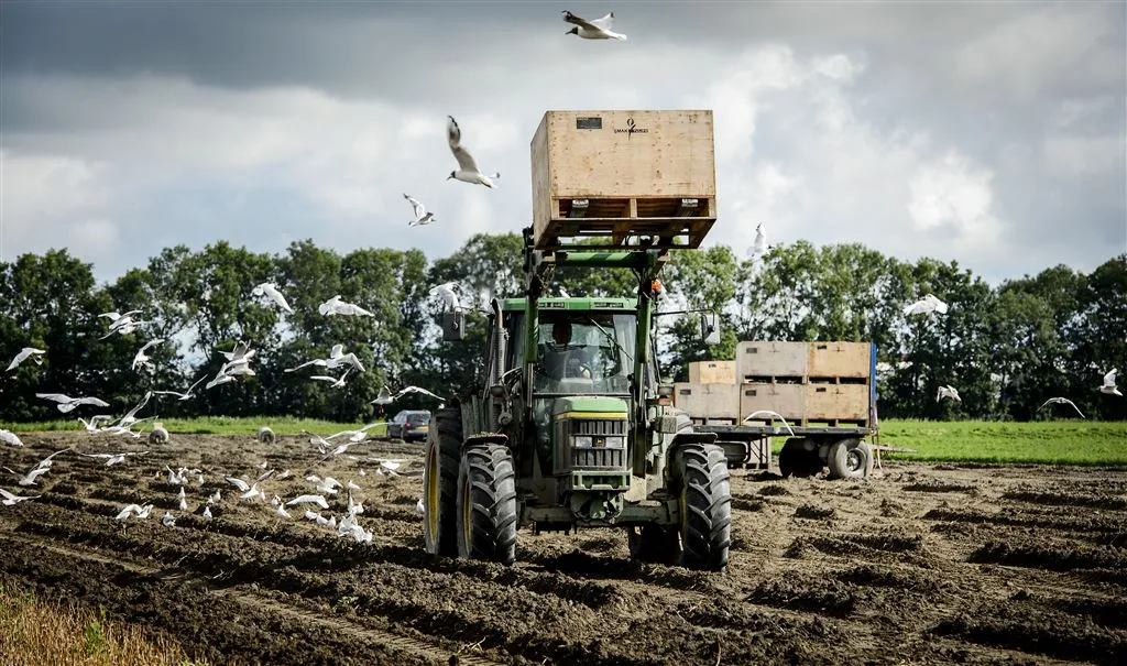 inkomsten landbouw blijven achter1447223772