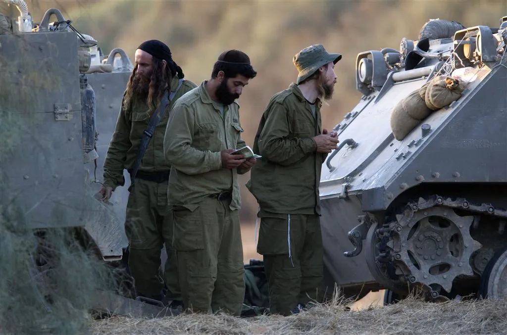 israel trekt meeste troepen terug uit gaza1407066967