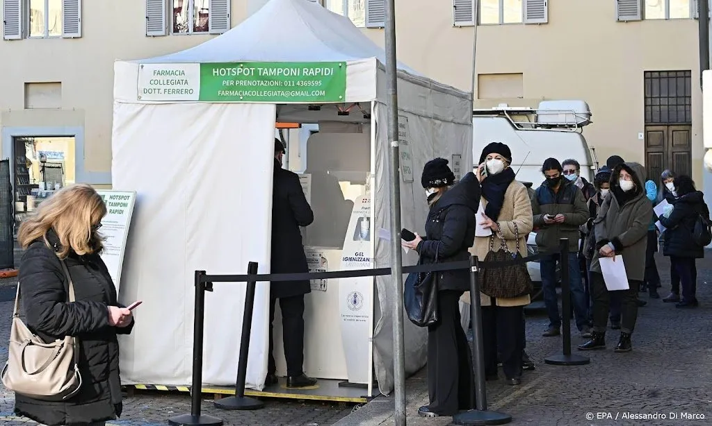 italie verplicht dragen mondkapje op straat1640291846