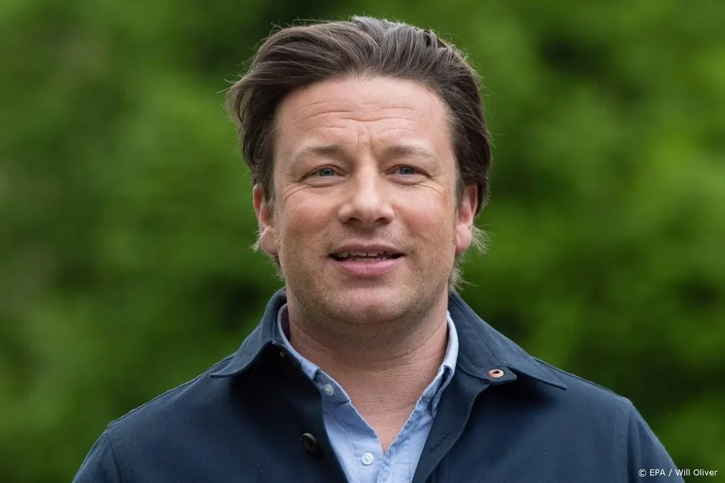 jamie oliver baalt van mogelijk faillissement1558452018