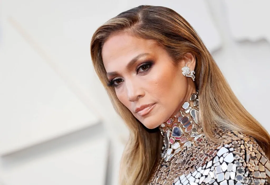 jennifer lopez kruipt na 25 jaar weer achter het stuur1564499045