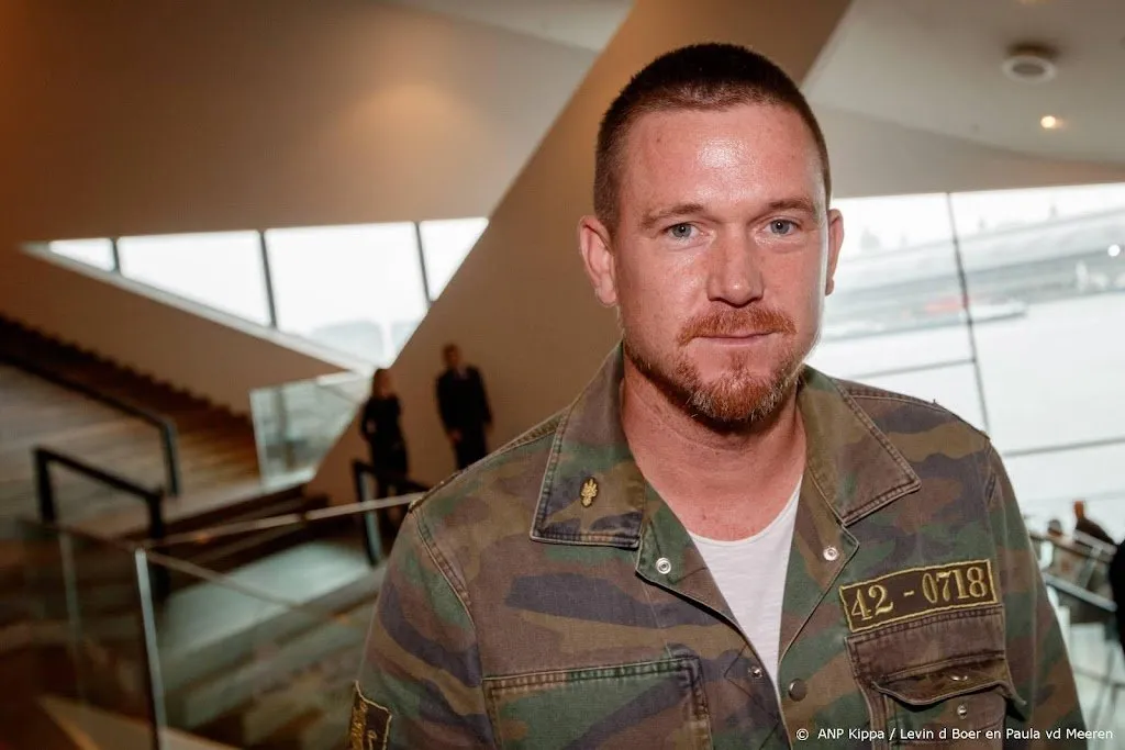 johnny de mol ontkent mishandeling van ex opnieuw1649266593