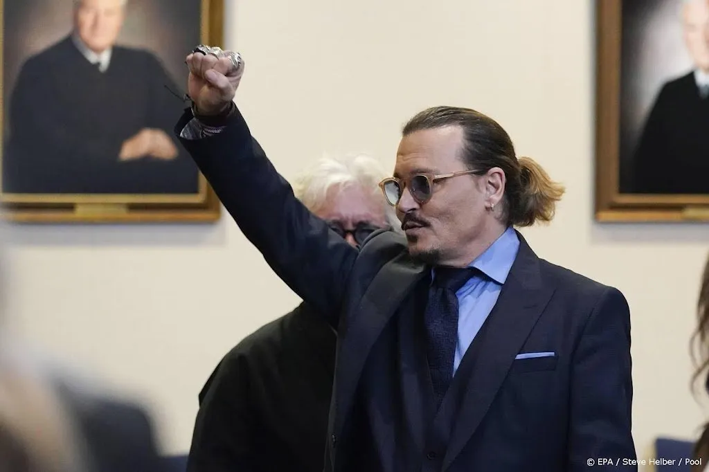 johnny depp bedankt fans voor alle steun1654635615