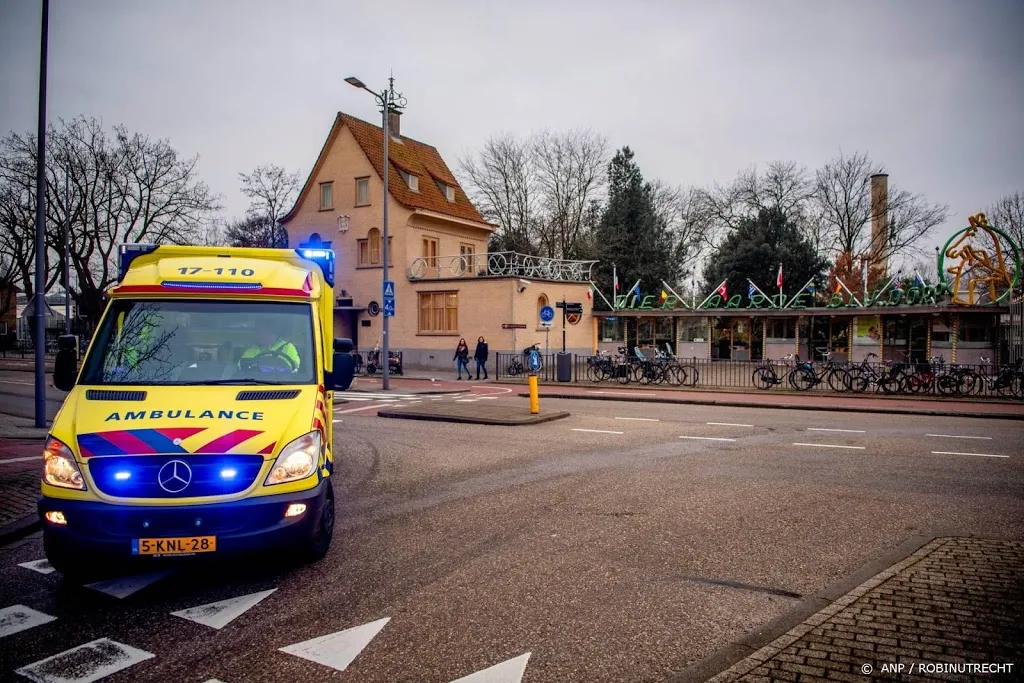 jongen gered uit oude vleermuisgrot blijdorp1546006828