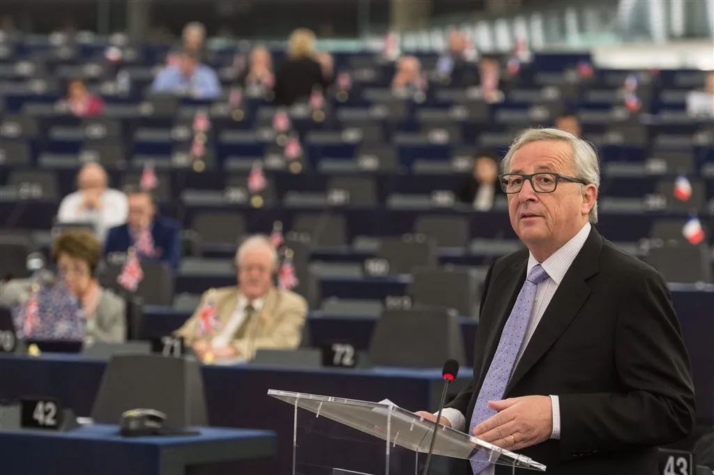 juncker satirerel verwijdert ons van turkije1460537348