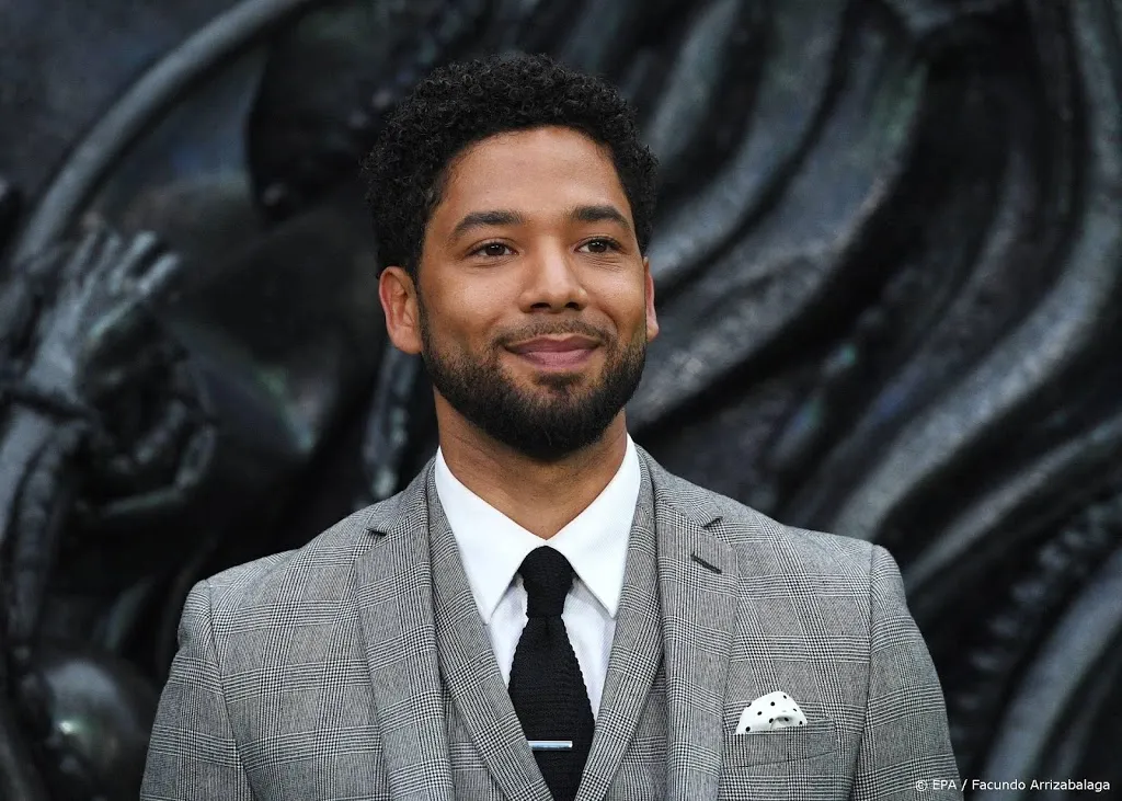 jussie smollett biedt empire cast excuses aan1550805616